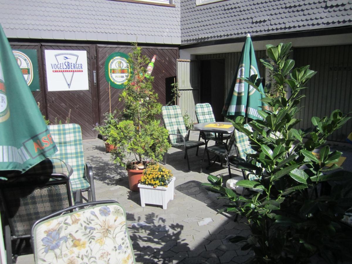 Restaurant / Pension Mainzer Tor Alsfeld Exterior photo